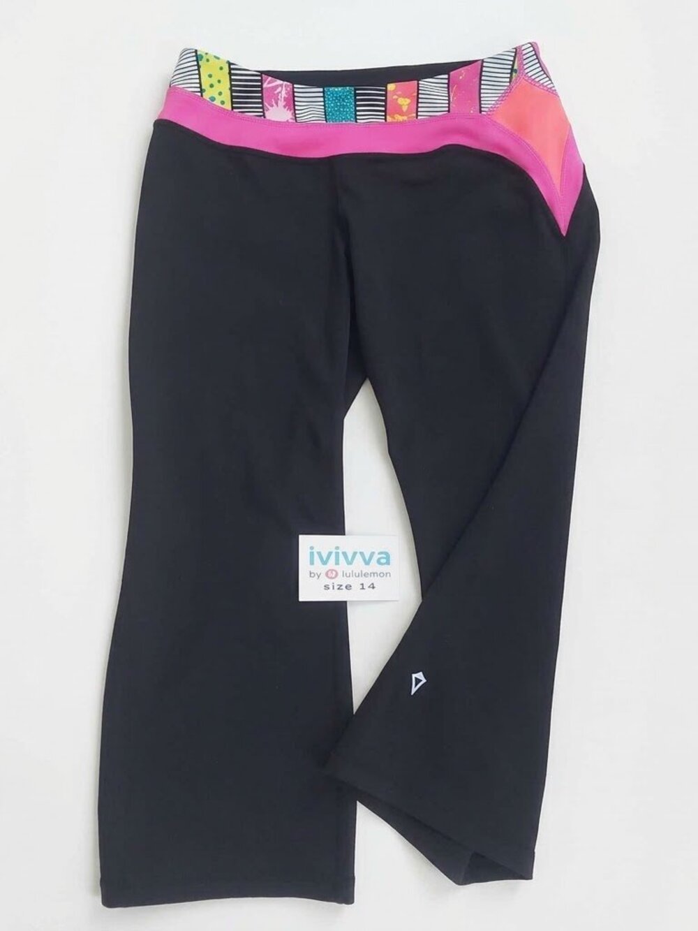 Ivivva Girl by Lululemon 🍋Routine Crop black reversible luon size 14